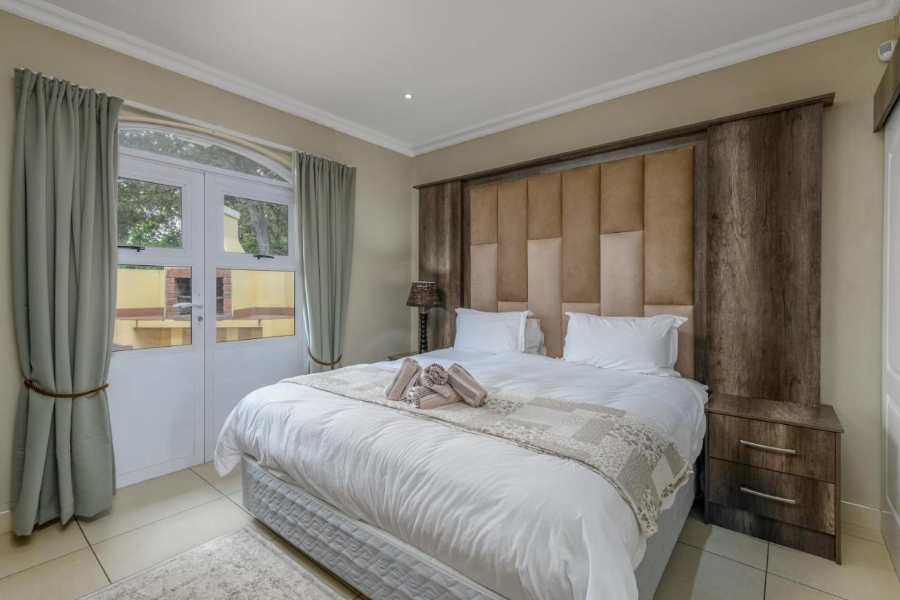 Villa Caylee Caribbean Estates - Ultra-Luxurious - Rimas Interiors Designs - Private Beachfront Escape - Premium Serviced For 8 Guests Port Edward Ngoại thất bức ảnh