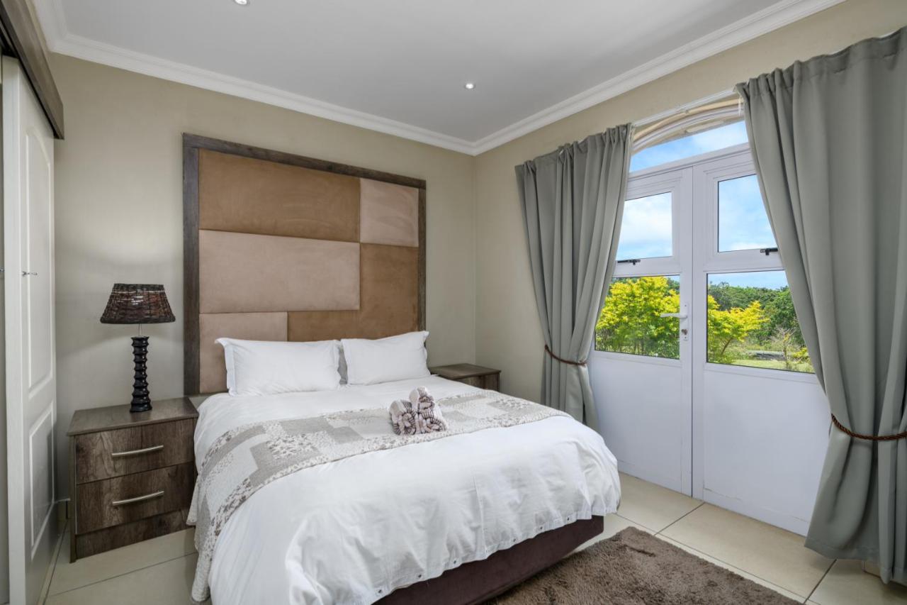 Villa Caylee Caribbean Estates - Ultra-Luxurious - Rimas Interiors Designs - Private Beachfront Escape - Premium Serviced For 8 Guests Port Edward Ngoại thất bức ảnh