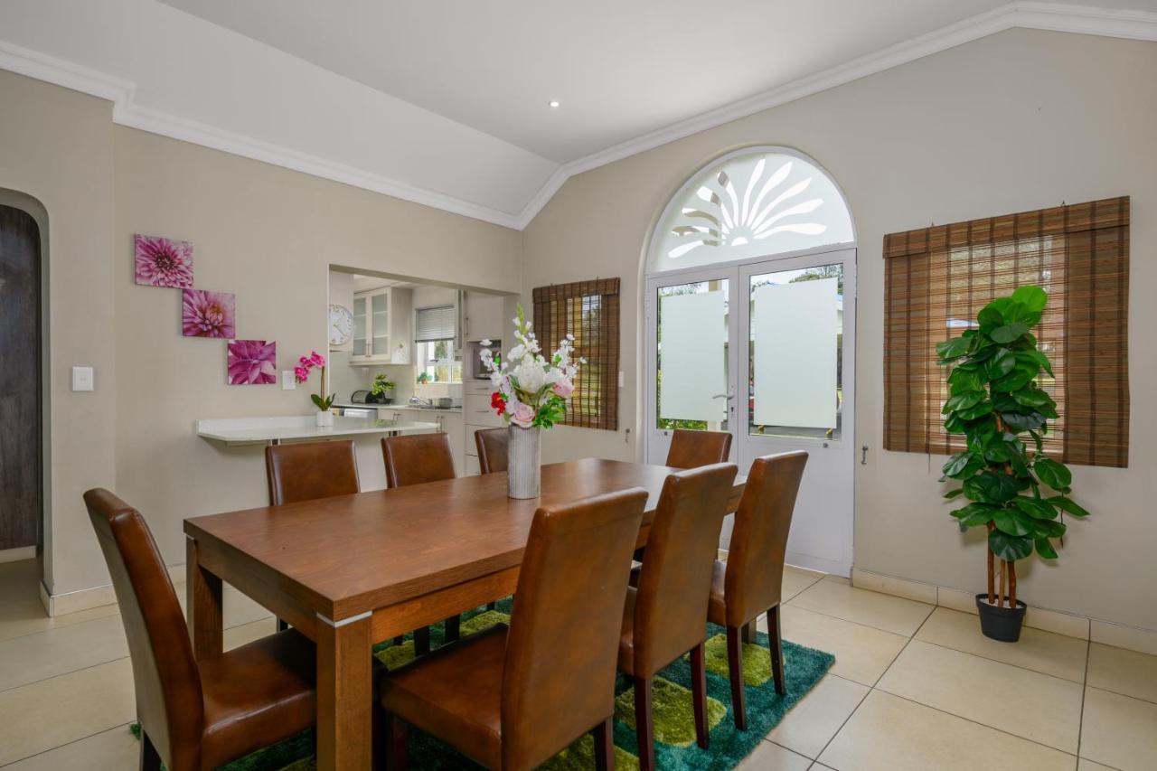 Villa Caylee Caribbean Estates - Ultra-Luxurious - Rimas Interiors Designs - Private Beachfront Escape - Premium Serviced For 8 Guests Port Edward Ngoại thất bức ảnh