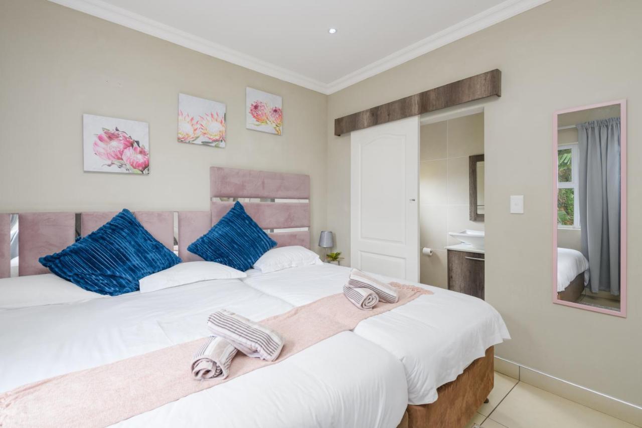 Villa Caylee Caribbean Estates - Ultra-Luxurious - Rimas Interiors Designs - Private Beachfront Escape - Premium Serviced For 8 Guests Port Edward Ngoại thất bức ảnh