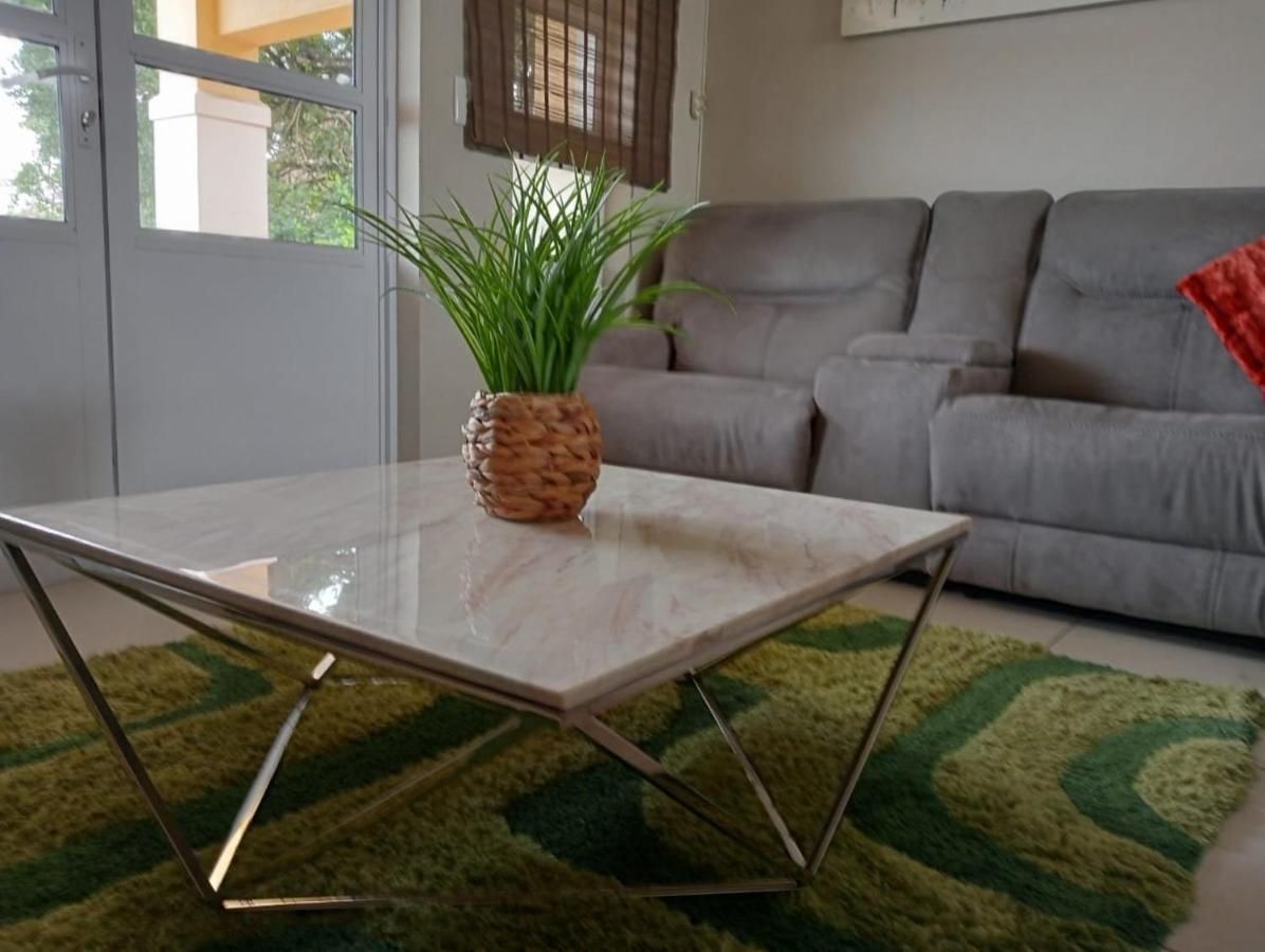 Villa Caylee Caribbean Estates - Ultra-Luxurious - Rimas Interiors Designs - Private Beachfront Escape - Premium Serviced For 8 Guests Port Edward Ngoại thất bức ảnh
